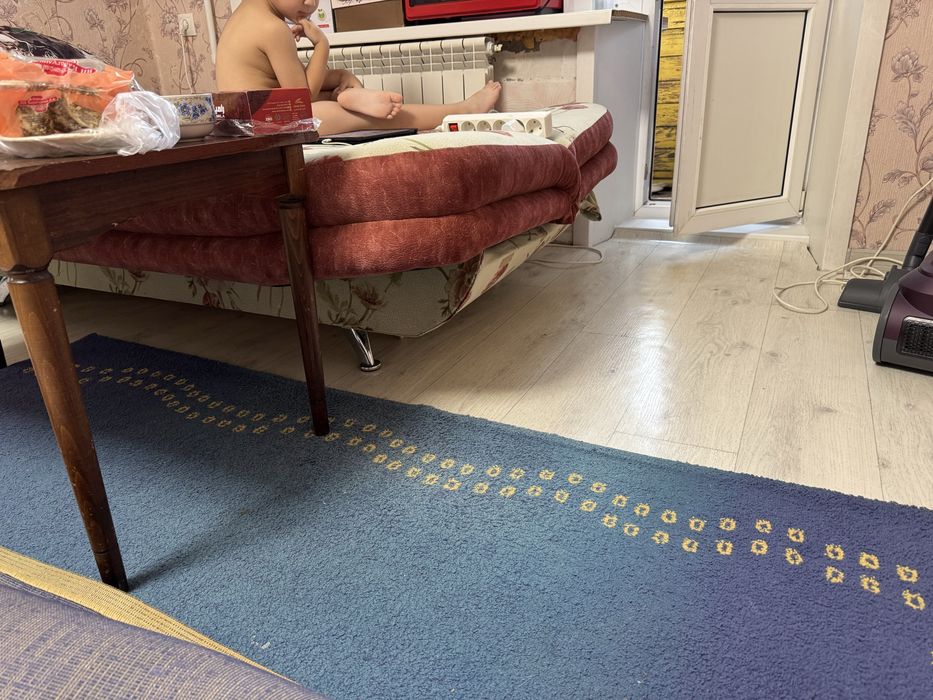 Продам диван с креслами