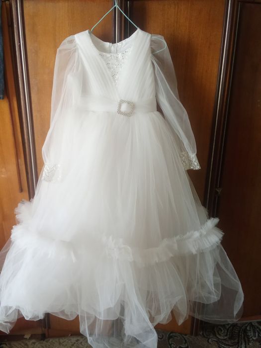 Продам бальное платье.