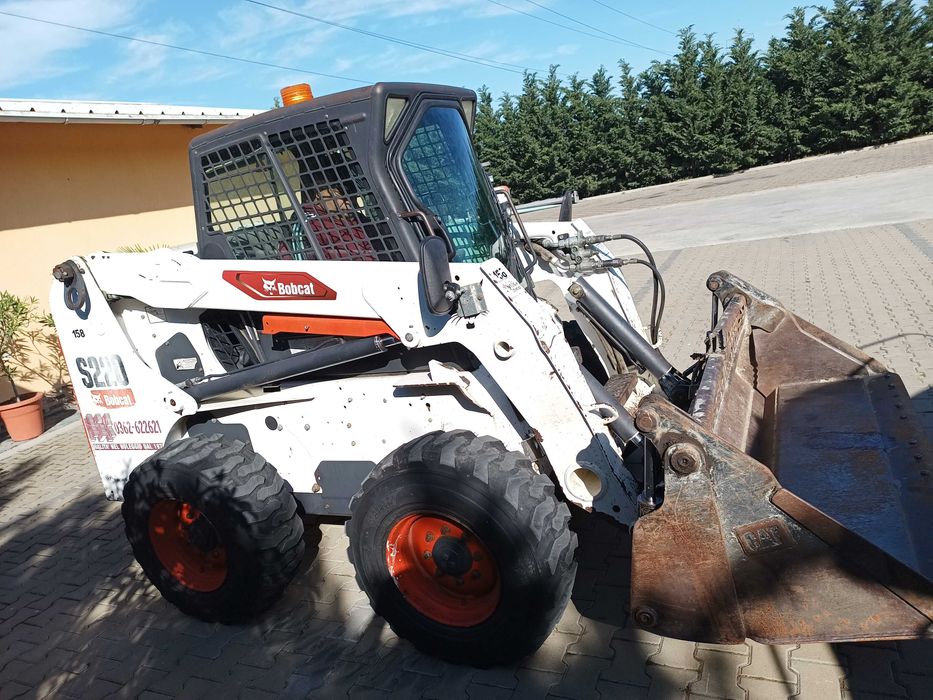 Bobcat S220 Skid Steer Loader 2007 – 55.1 kW, 3386 kg, stare foarte bună