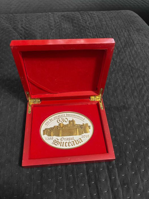 Vand medalie cu titlul:630 ani de atestare documentara.
