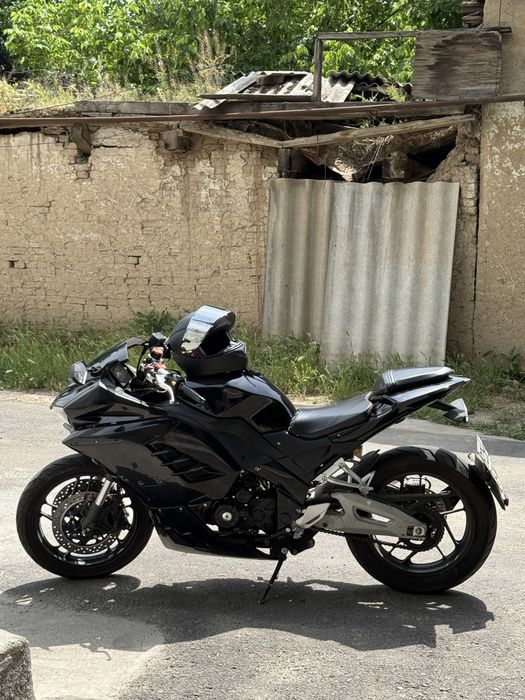 Мотоцикл Ducati 400cc