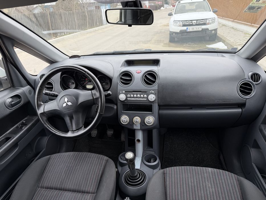 Vând Mitsubishi COLT