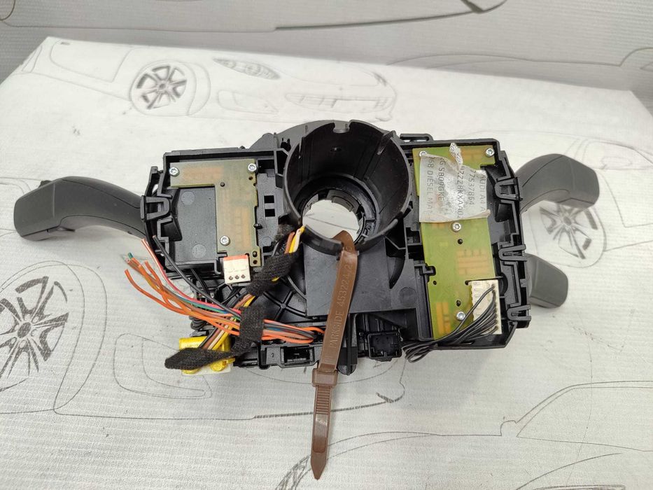Ansamblu manete comenzi volan + spiră Audi A4 S4 B8 8K 8K0953502BK 2009 / [2008-2015] / (5B3)