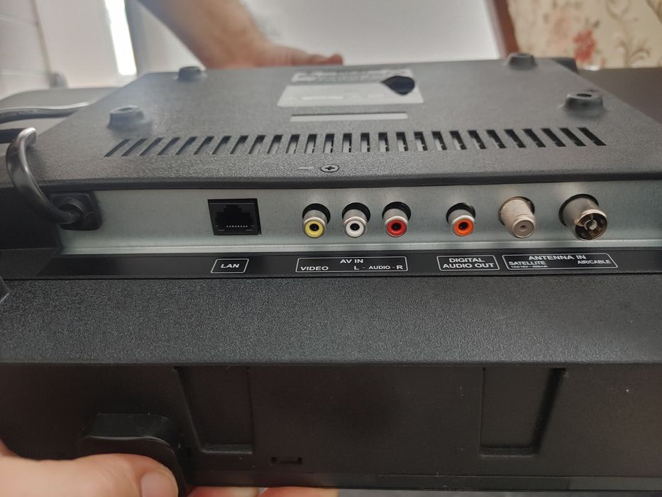 Samsung 32tali telvizor srochna sotiladi