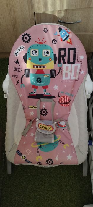 Бебешки шезлонг с арка с играчки