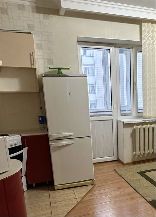Продам холодильник. Если умеете чинить, отлично.