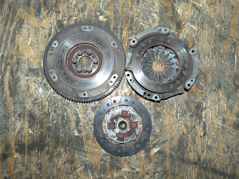 Комплект сцепления Nissan GA16 GA16de 1.6л Маховик корзина диск Ниссан