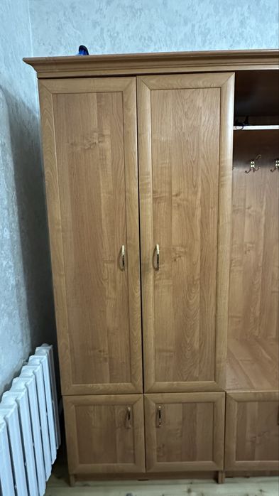 Продам шкаф для прихожой