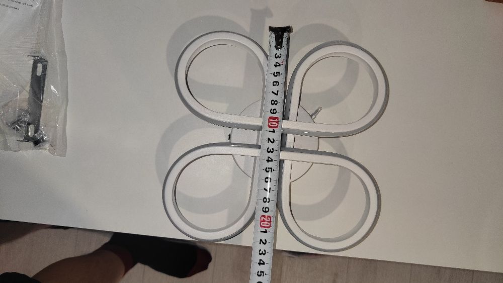 Продам светодиодную люстру