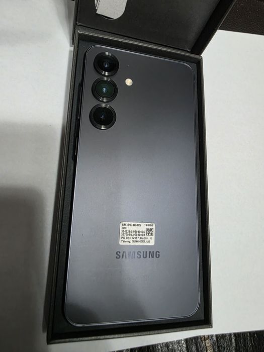 Samsung Galaxy S25 Black 128GB ca NOU Full Box Liber de retea