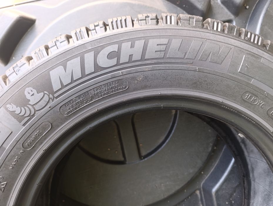 Anvelope de iarnă 195 70 15c Michelin Agilis Alpin