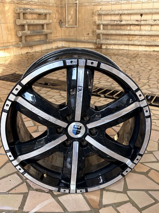 Автошина R18 летний с дисками
