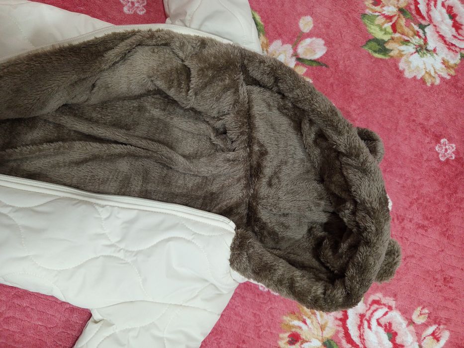 Продам новый детский комбинезон