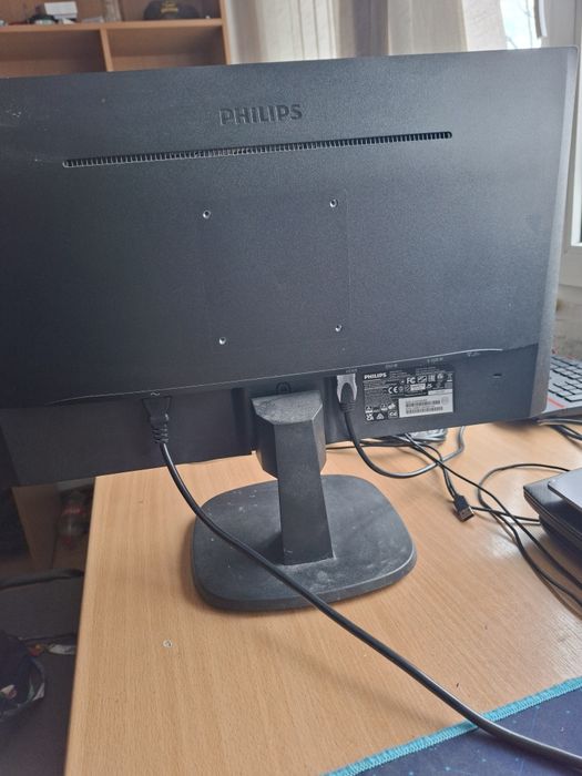 Monitor Philips 243v