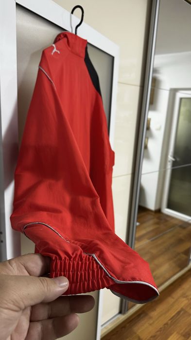 Vand bluza de ttening Puma , model deosebit