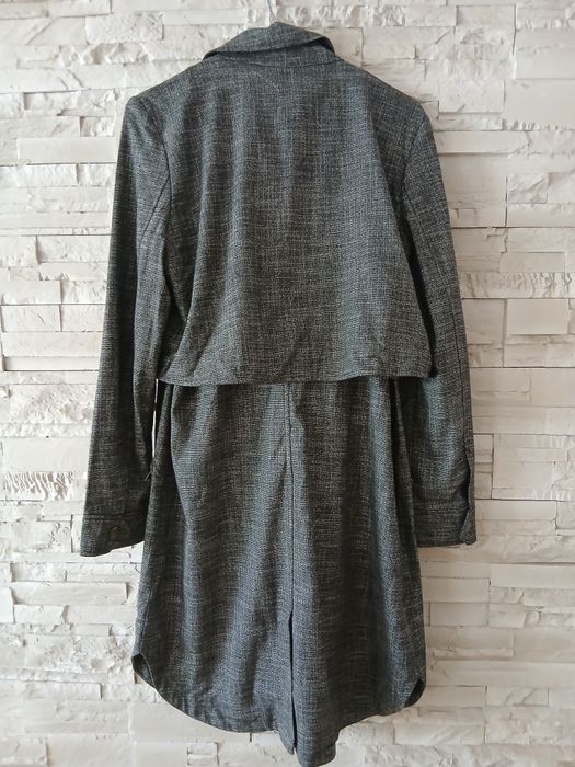 Trech  warehouse nu a fost niciodată purtat