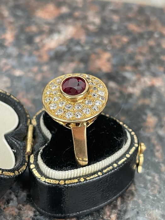 Inel victorian din aur cu diamante si rubin natural!