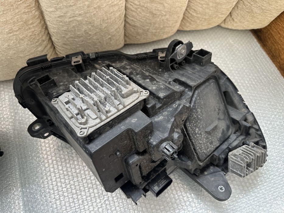 Faruri / Far stanga, Far dreapta Mercedes C W205