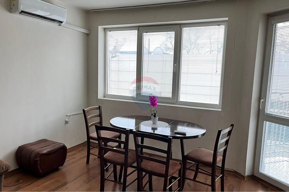 Дава се под наем Двустаен апартамент в Варна, Базар Левски - 65 кв.м за 498.27 € - Снимка #1