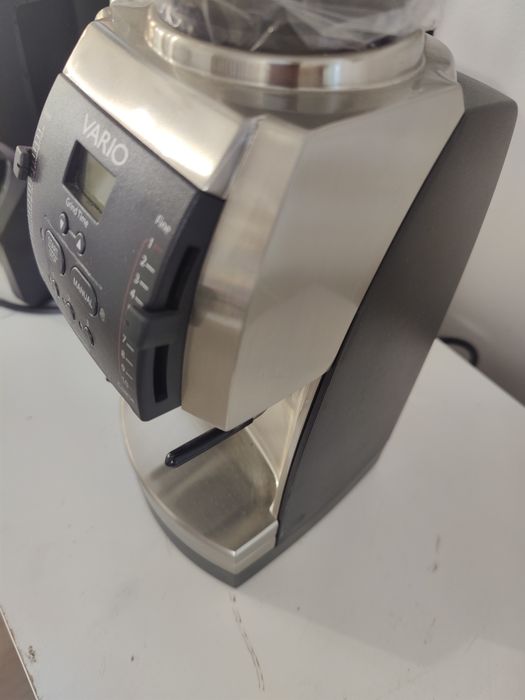 Baratza Vario+ noua la cutie