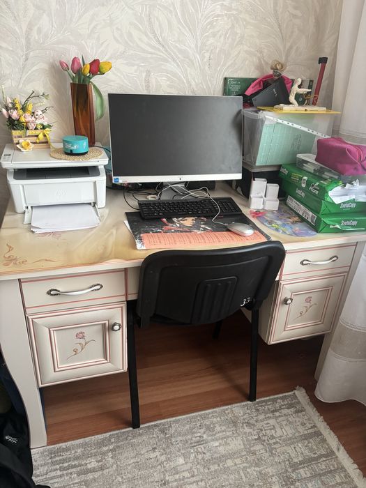 Продам гарнитур для девочки