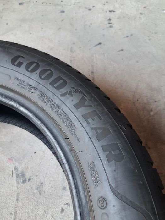 2 anvelope Allseasons 215 60 r17 Goodyear