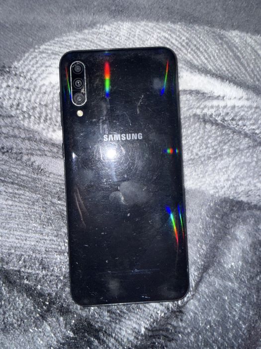 Samsung a 30.