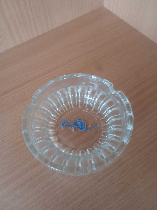 пепельница  стеклянная