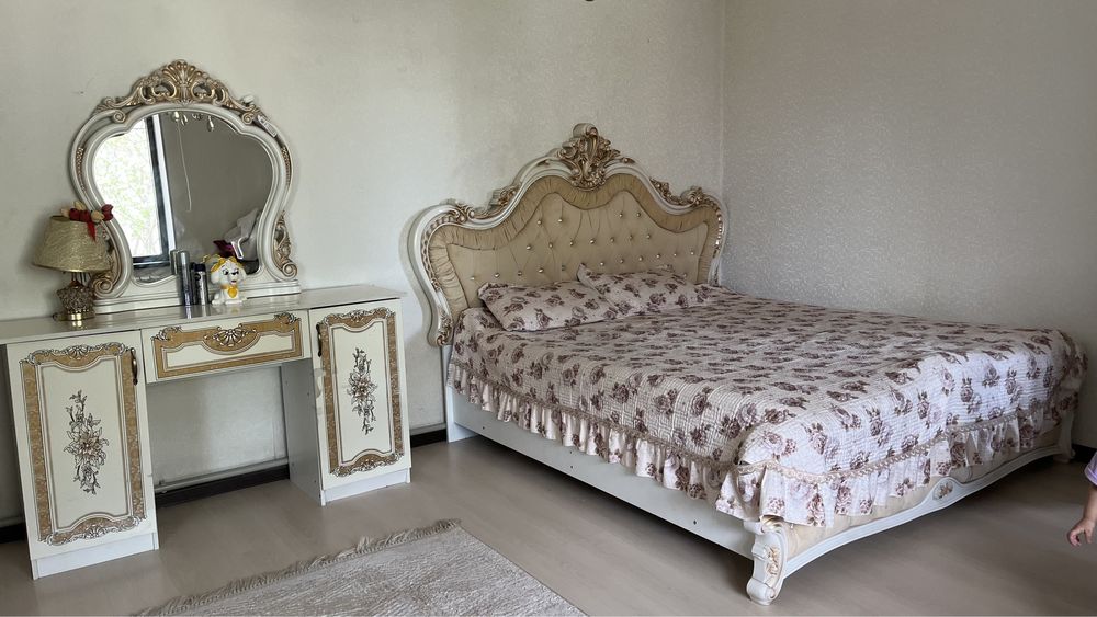 Спалный гарнитур