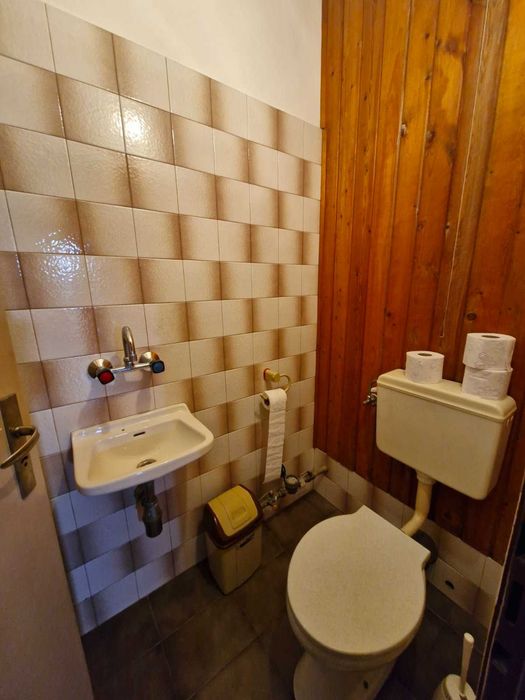 Продава се Тристаен апартамент в Ямбол, Златен рог - 98 кв.м за 1021 €/кв.м - Снимка #4