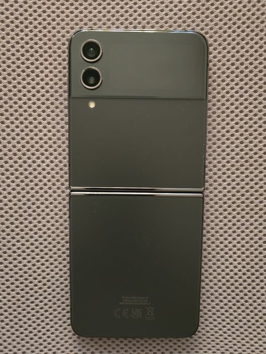 Samsung  Z  Flip4