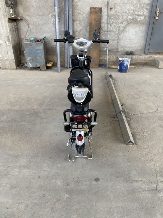 Электроскутер электровелосипед