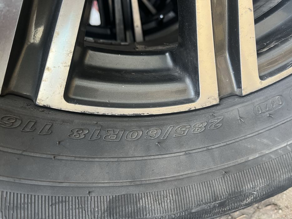 Продам резину 18 (Без дисков)