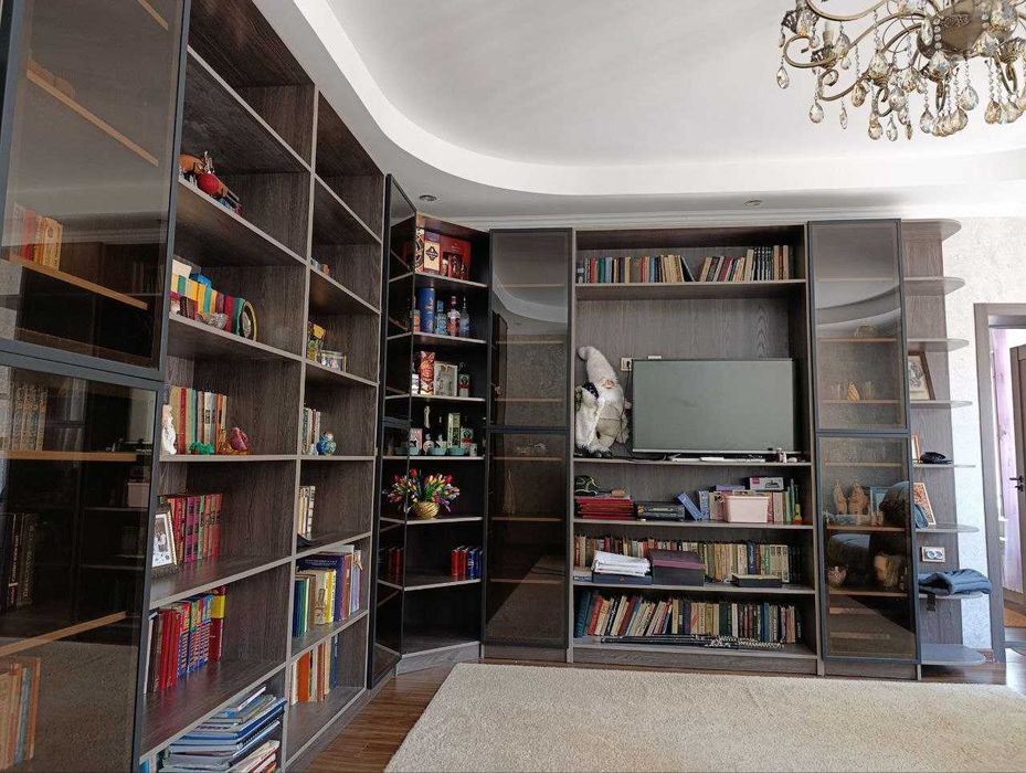 Дача с круглогодиным проживанием 10 соток, бассейн, сауна. Паркент=