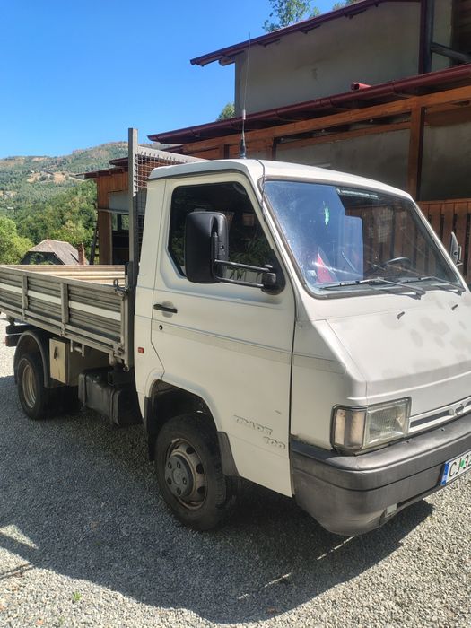 Vând Nissan trade 100, basculanta, motor 3000TD