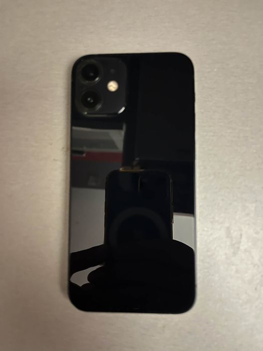 Iphone 12 mini черен