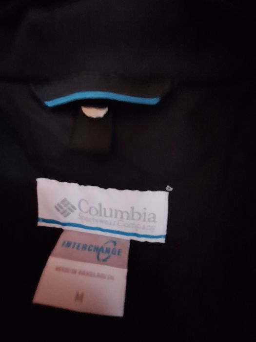 Vând geaca Columbia