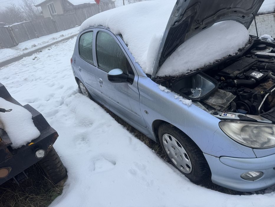 Dezmembrez peugeot 206