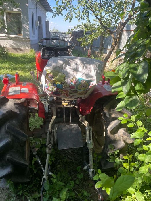 Vand tractoras yanmar