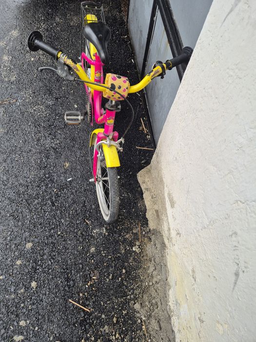 Vand bicicleta de copii
