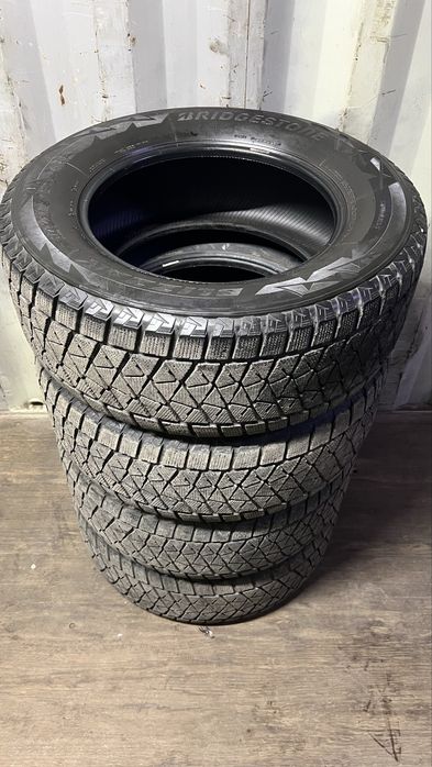 285/60 R18 — ЗИМА Bridgestone Blizzak DM-V2