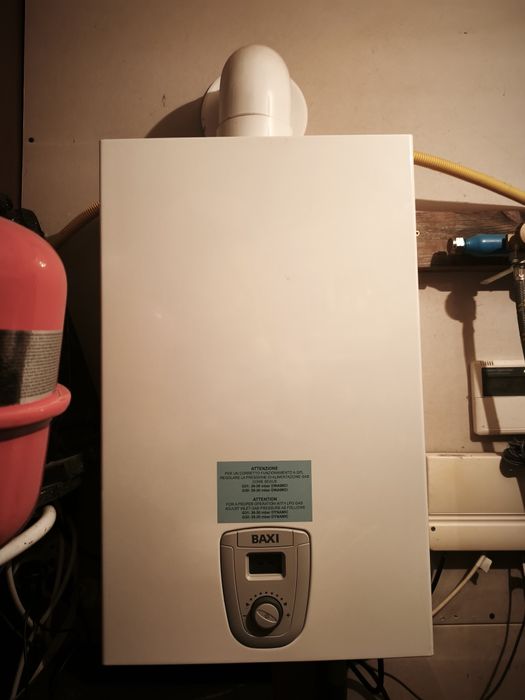 Бакси мощен 25kW Газов проточен бойлер