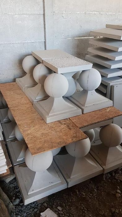 Capace, pălării, capace cu bila, intervale și coame pentru gard