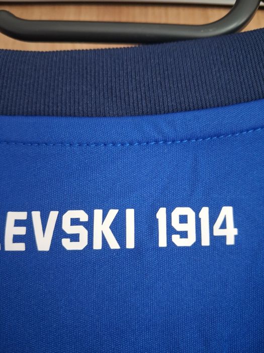Титулярната фланелка АДИДАС на ПФК "Левски" 1914