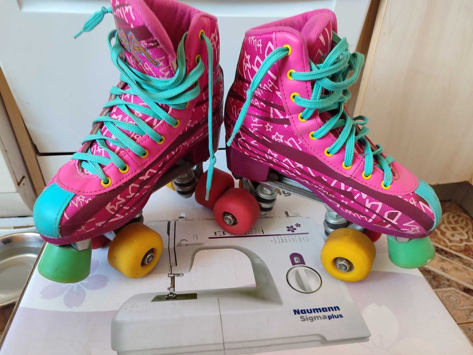 Детски ролкови кънки и ролери