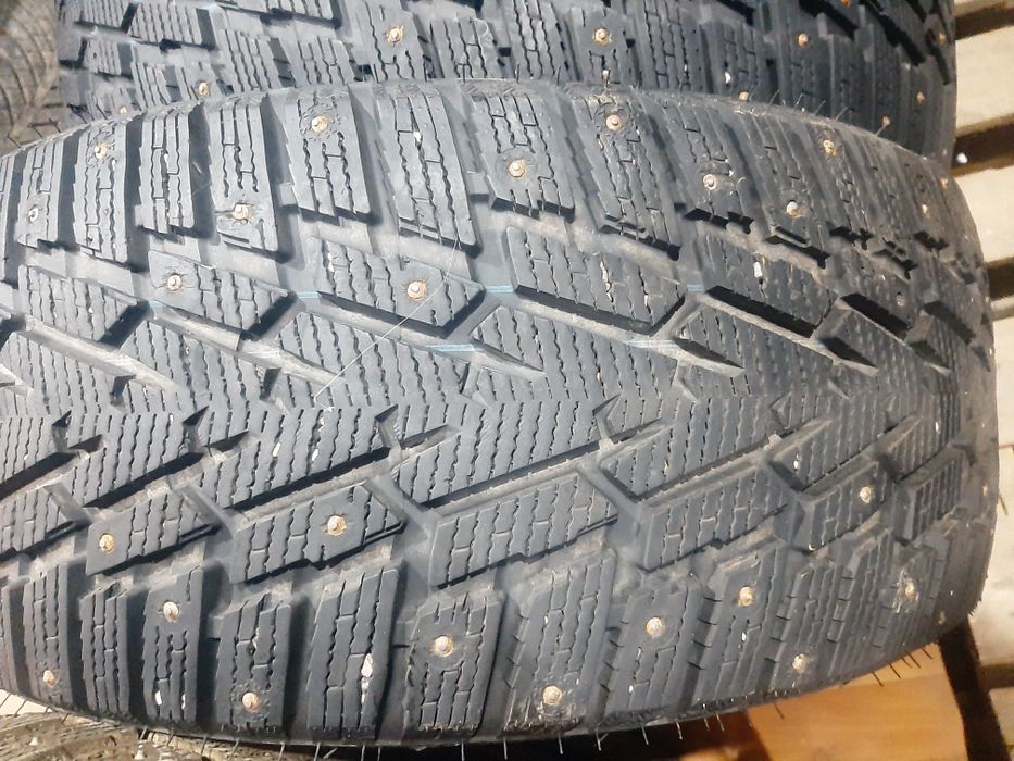 Продам шины 235/45/18 найда Китай