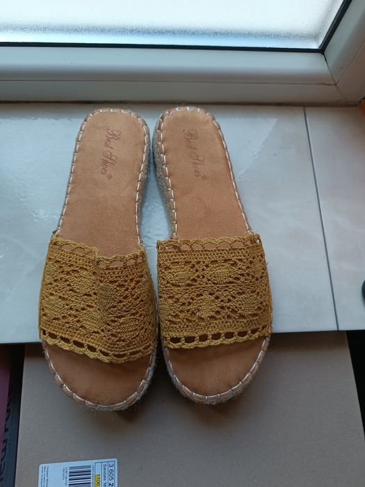 Чехли / цвят охра