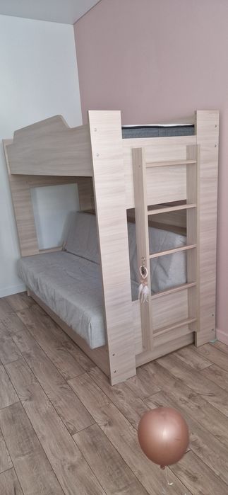 Продается двухярусная кровать