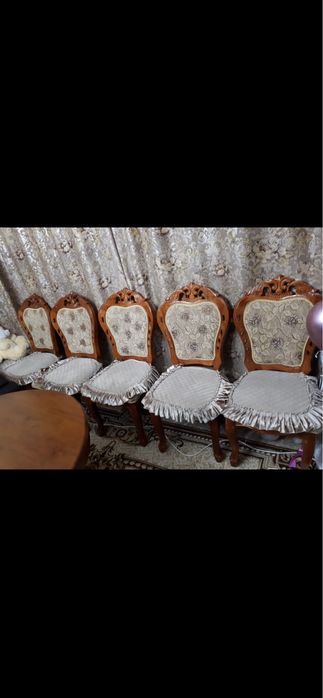 Продам стол и стулья