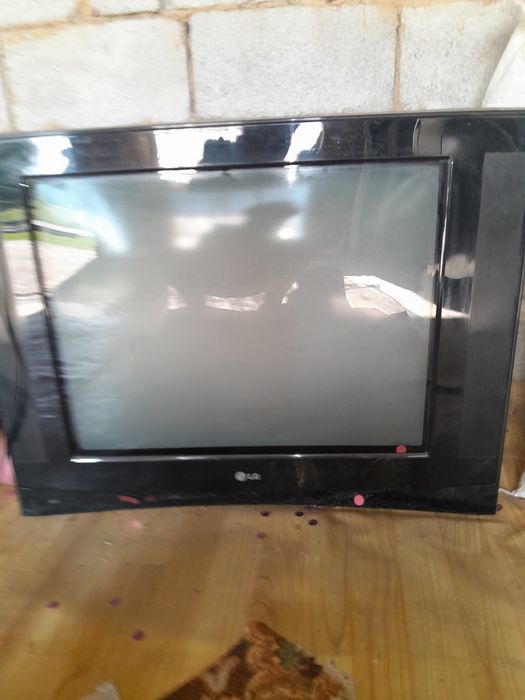 Продам телевизор..б/у